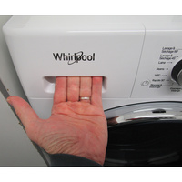 Whirlpool FFWDD1074269BCVFR - Ouverture du tiroir à détergents
