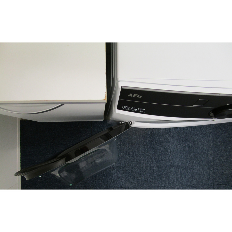 AEG LWR98B166X - Angle d'ouverture de la porte