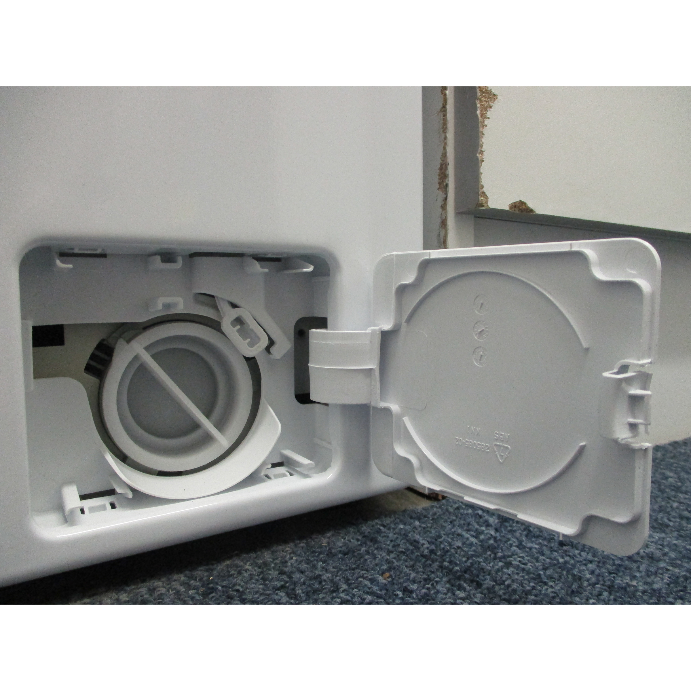 Beko HTE7614YBST - Bouchon du filtre de vidange