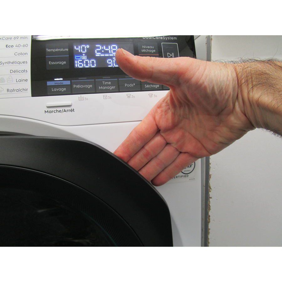 Electrolux EW7W3924SV - Poignée d'ouverture du hublot