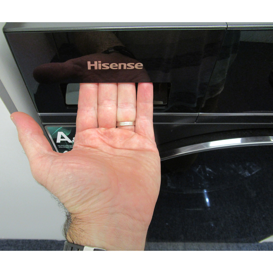 Hisense WD5I1045BBQ - Ouverture du tiroir à détergents