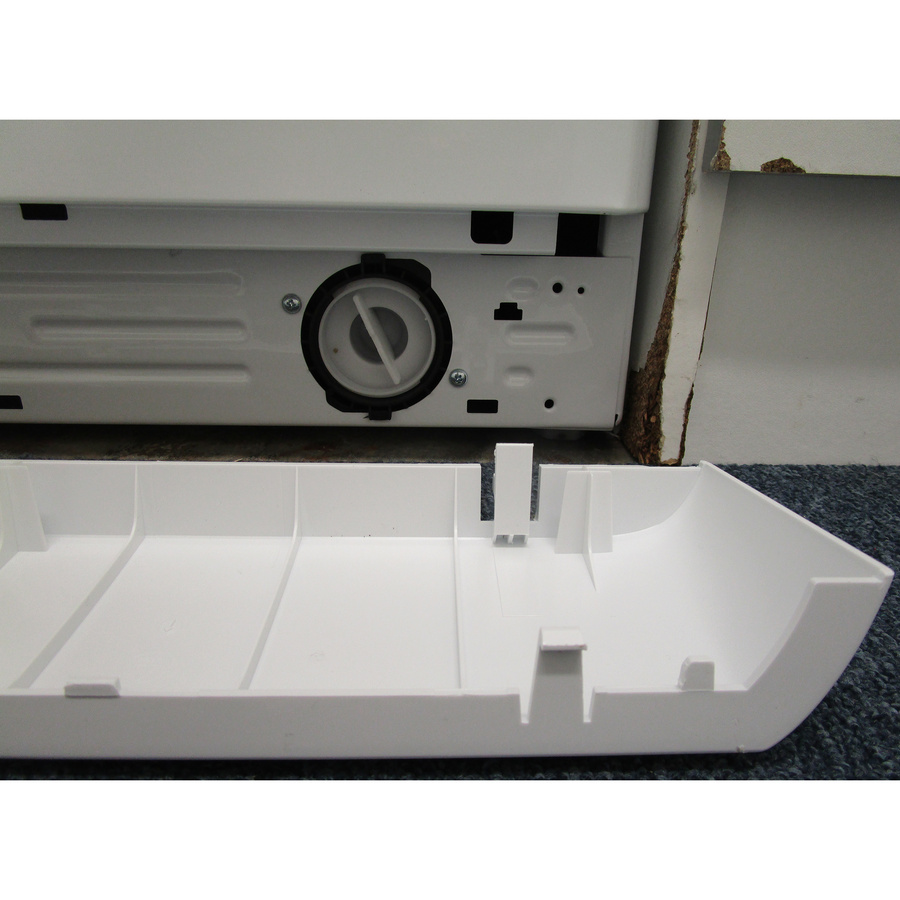 Indesit BDE86435WVFR - Bouchon du filtre de vidange