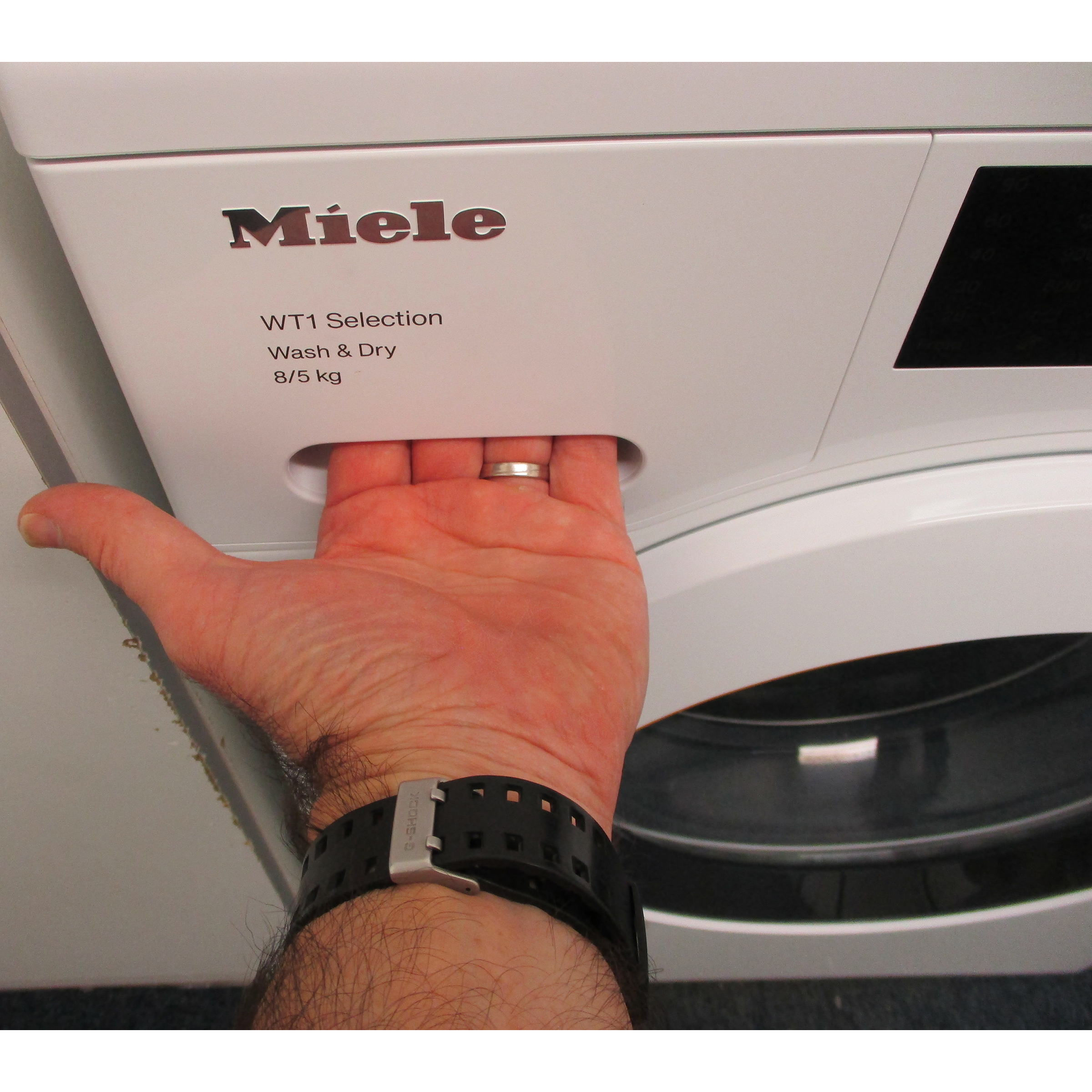 Miele WTD163 WCS - Ouverture du tiroir à détergents