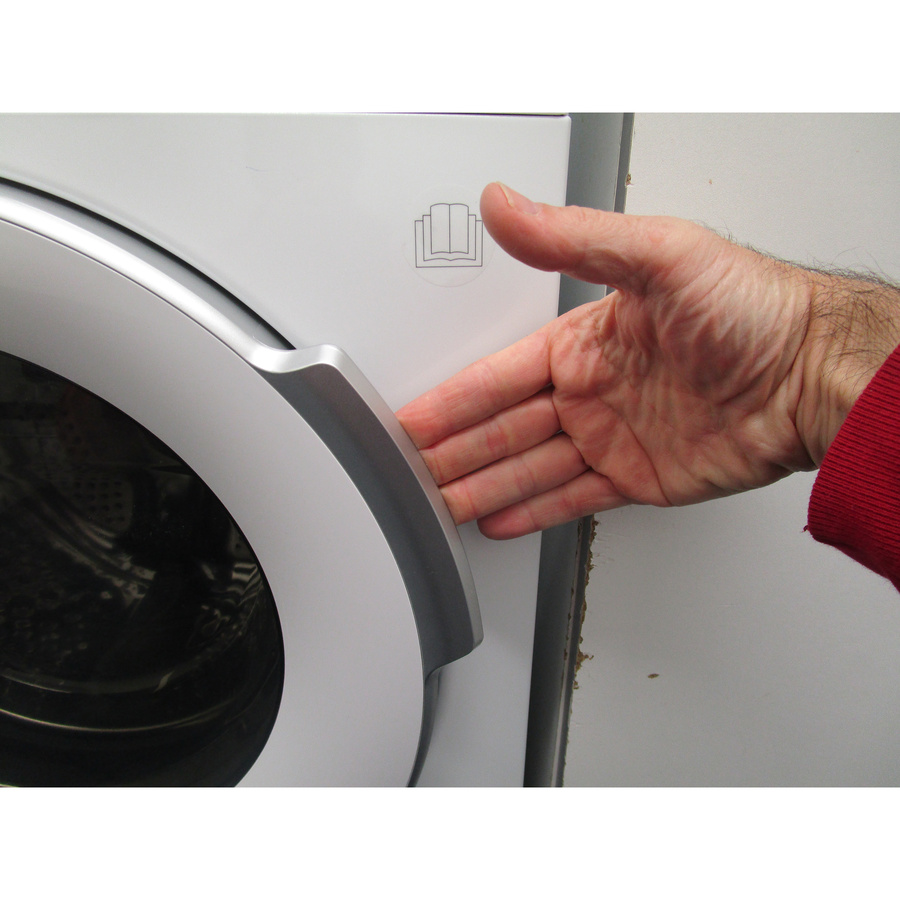 Thomson THWD86140WH2 - Poignée d'ouverture du hublot