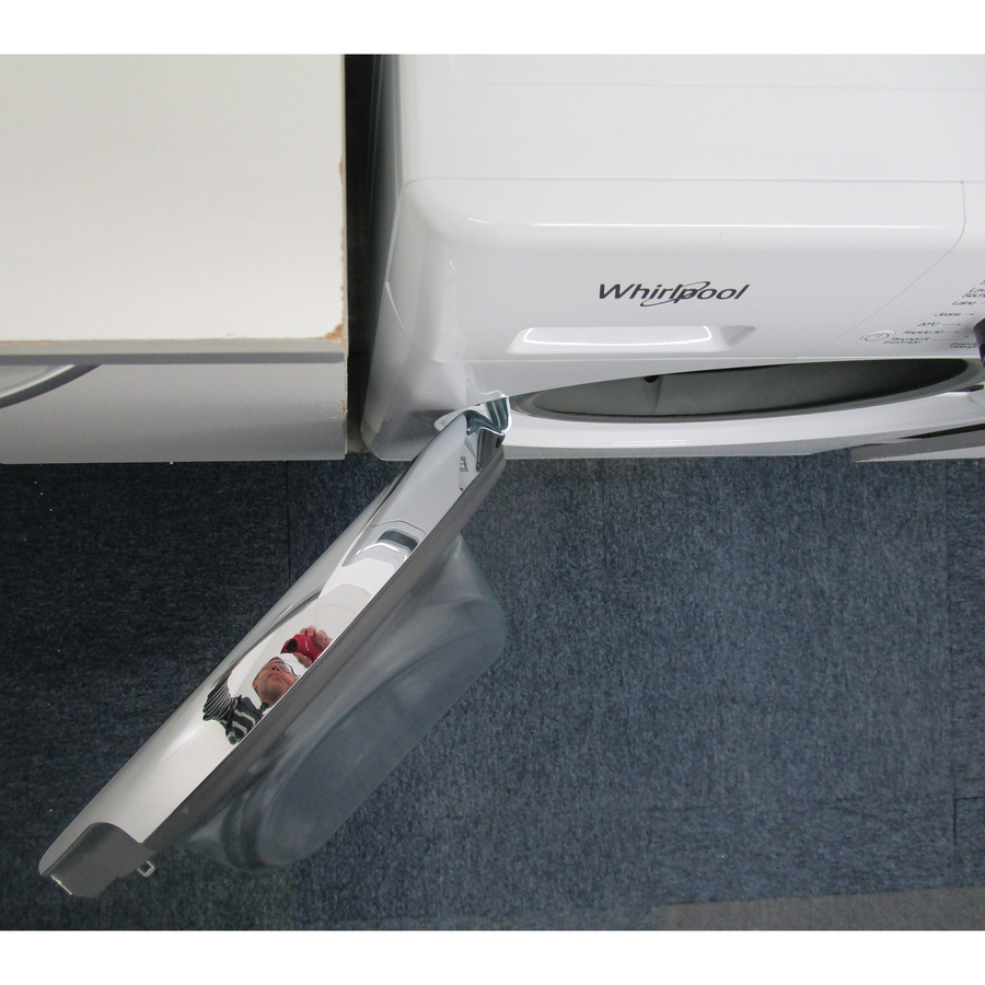 Whirlpool FFWDD1074269BCVFR - Angle d'ouverture de la porte