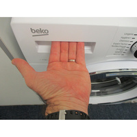 Beko LLF11W2 - Ouverture du tiroir à détergents