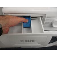 Bosch WAN24208FF - Bouton de retrait du bac à produits