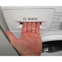 Bosch WGE03207FR - Ouverture du tiroir à détergents