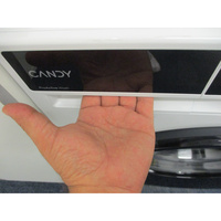 Candy EY 210B8-S - Ouverture du tiroir à détergents