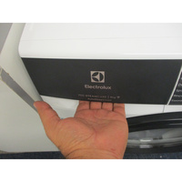 Electrolux EW7FI494AD - Ouverture du tiroir à détergents