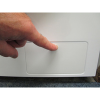 LG F94N15WHS - Ouverture de la trappe du filtre de vidange