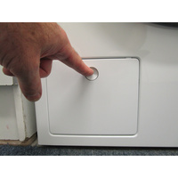 Miele WED385 WCS - Ouverture de la trappe du filtre de vidange