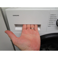 Samsung WW11DG5B25AH - Ouverture du tiroir à détergents