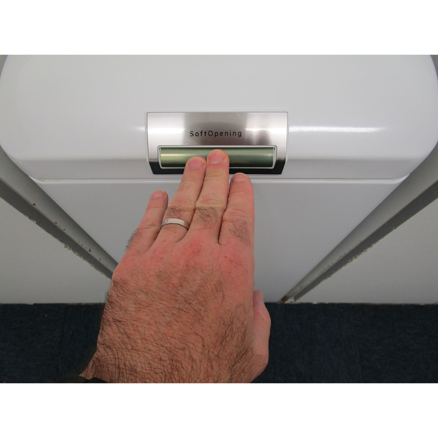 AEG LTR7C6151B  - Poignée d'ouverture de la porte