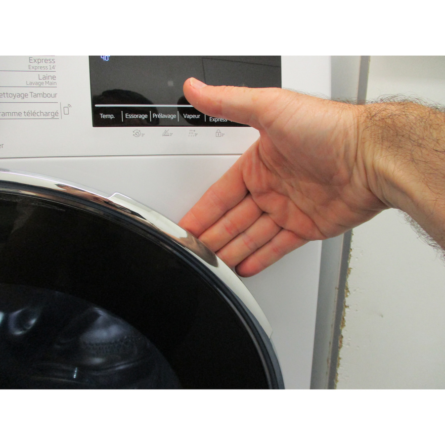 Beko B5WFT59419W FiberCatcher - Poignée d'ouverture du hublot
