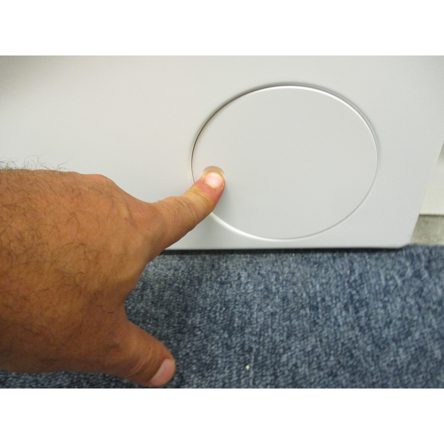 Beko BM14WFU39410 - Ouverture de la trappe du filtre de vidange