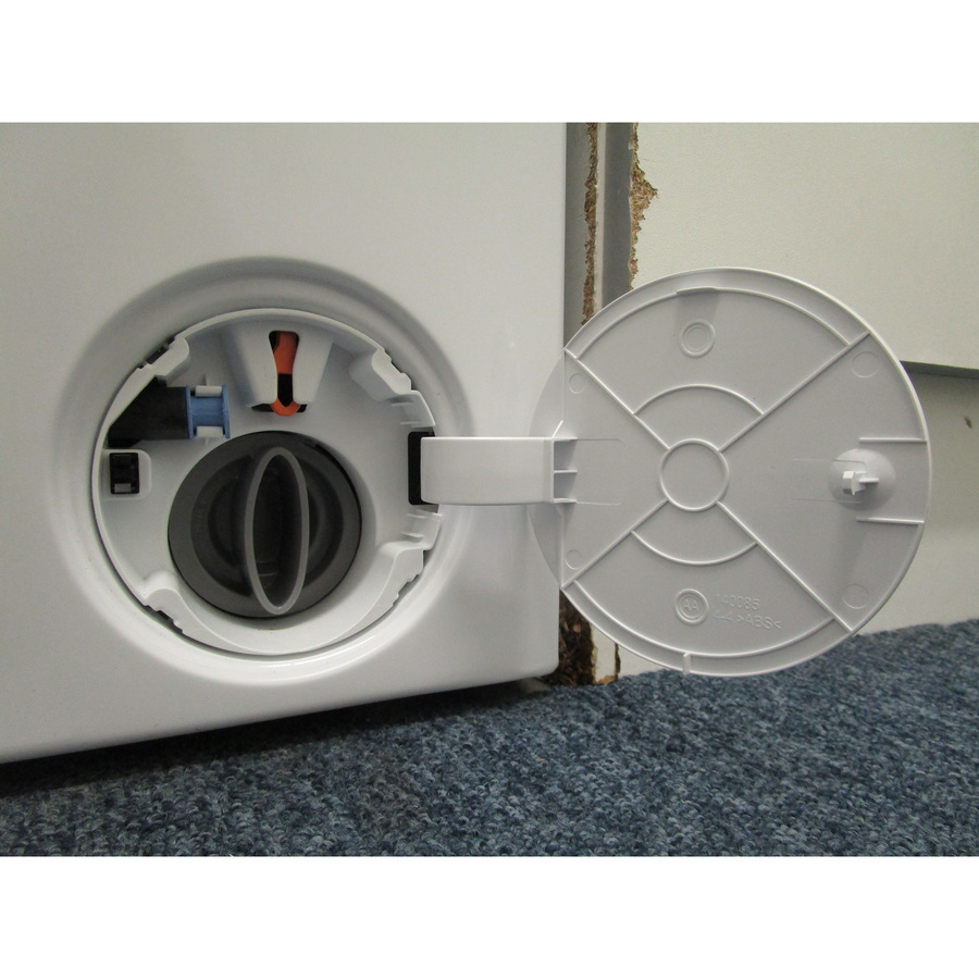 Beko BM3WFT410451C - Bouchon du filtre de vidange