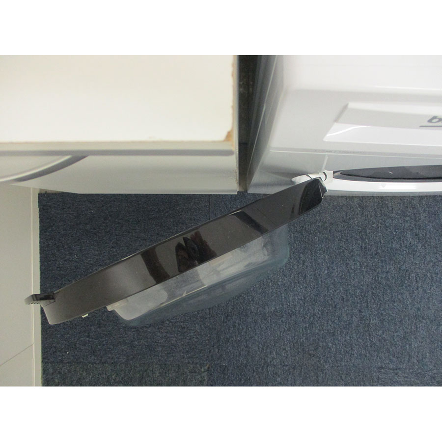 Beko DWUE7222B0WS - Angle d'ouverture de la porte