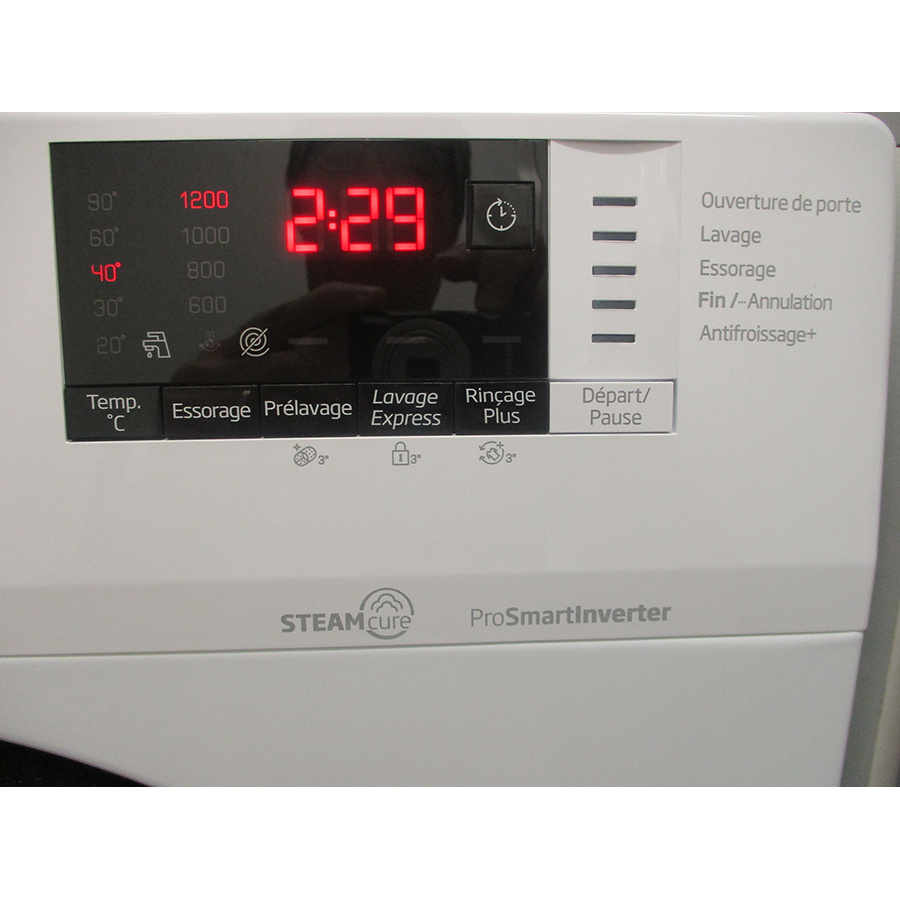 Beko DWUE7222B0WS - Afficheur et touches d'options