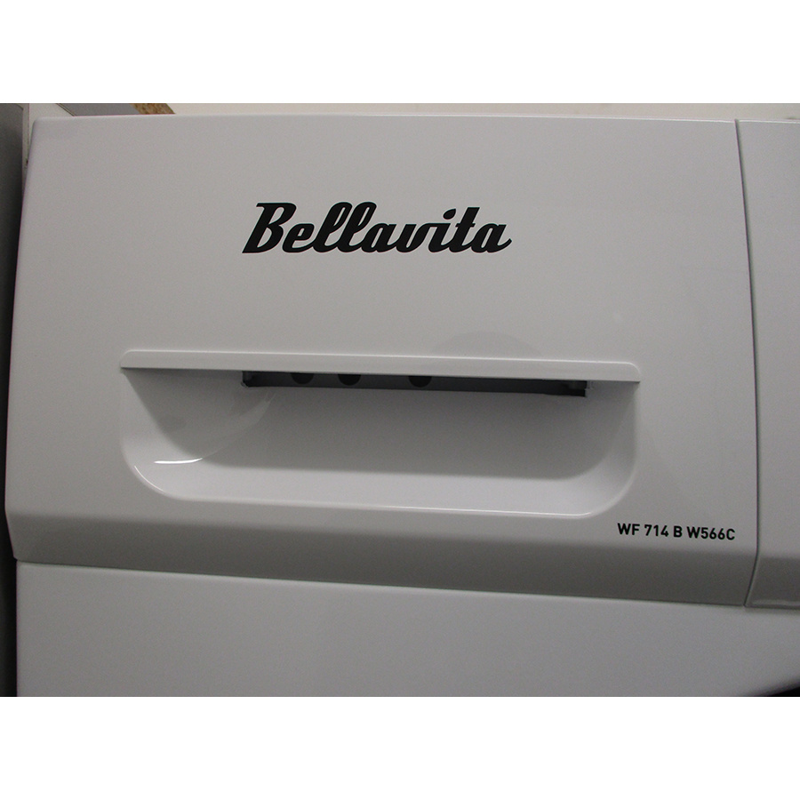 Bellavita WF 714 B W566C - Ouverture de la trappe du filtre de vidange