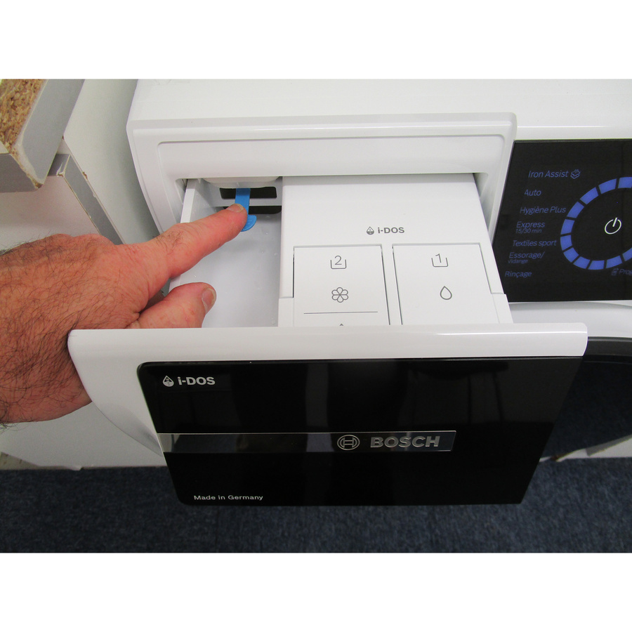 Bosch WGB256A2FR - Bouton de retrait du bac à produits