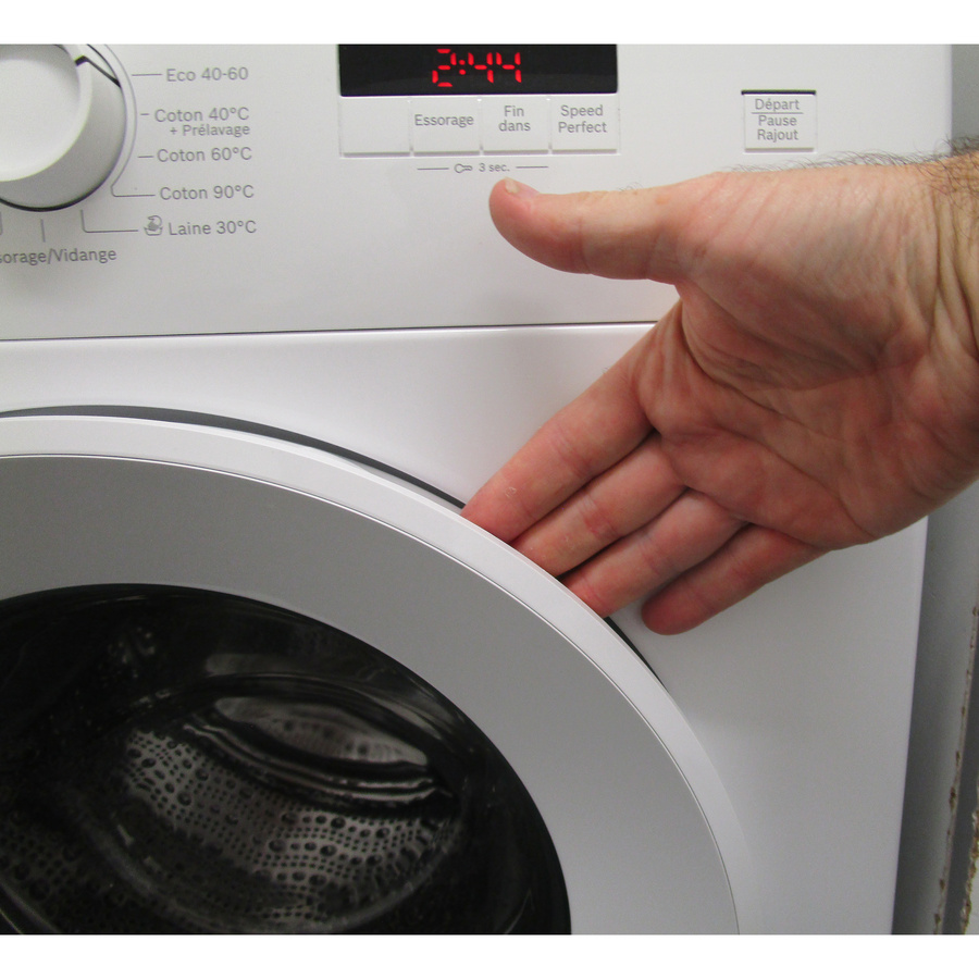 Bosch WGE02201FR - Poignée d'ouverture du hublot