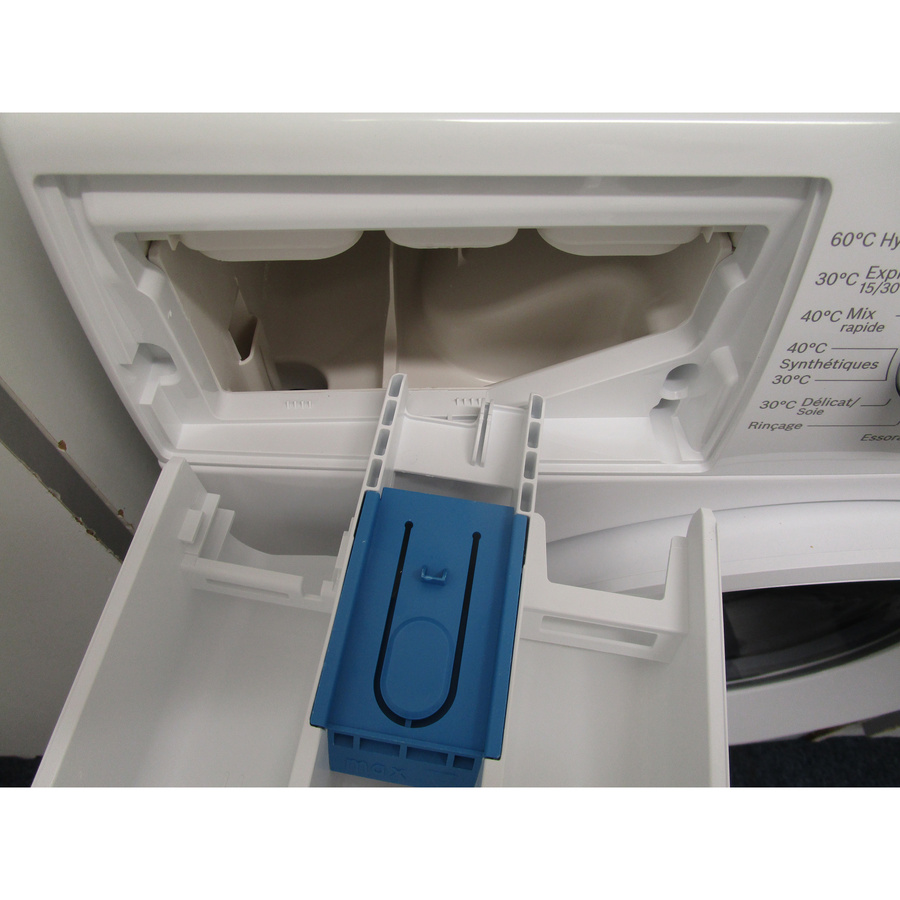 Bosch WGE03207FR - Retrait du bac à produit