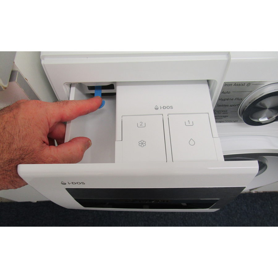 Bosch WGG244FSFR - Bouton de retrait du bac à produits