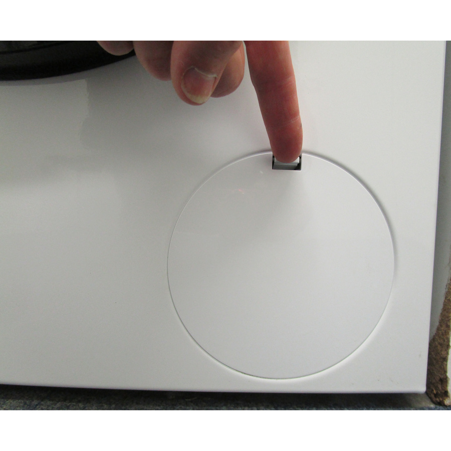 Bosch WUU28T69FR - Ouverture de la trappe du filtre de vidange