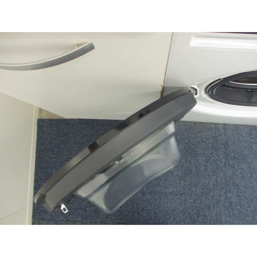 Candy EY 210B8-S - Angle d'ouverture de la porte