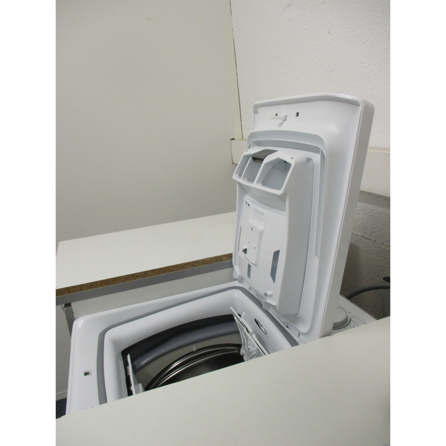 Candy TCAS266TM8-FR - Angle d'ouverture de la porte