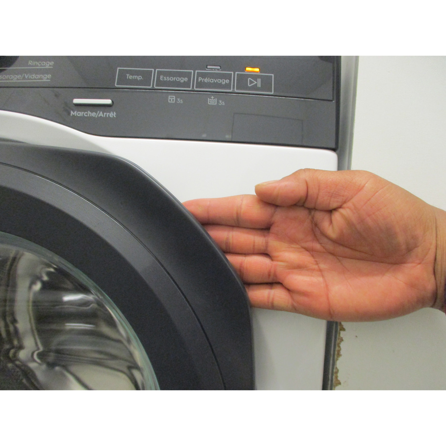 Electrolux EW2EE7814FA - Poignée d'ouverture du hublot