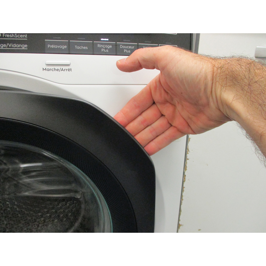 Electrolux EW7F2916OP PerfectCare UniversalDose - Poignée d'ouverture du hublot