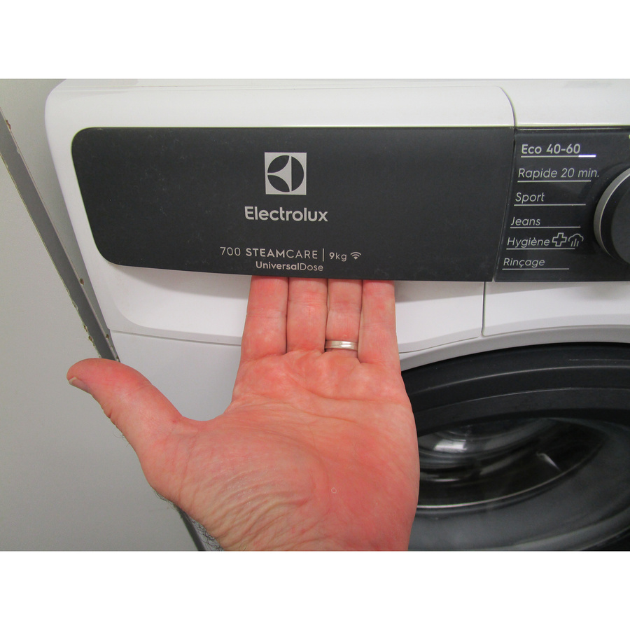 Electrolux EW7FI25916OV - Ouverture du tiroir à détergents