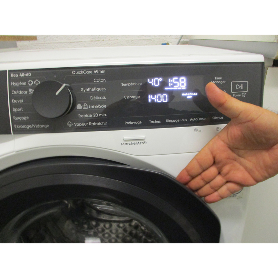 Electrolux EW7FI494AD - Poignée d'ouverture du hublot