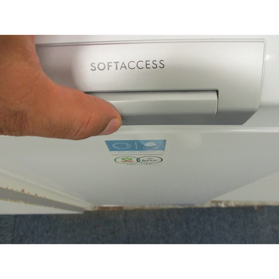 Electrolux EW7T1368DA - Ouverture de la porte principale