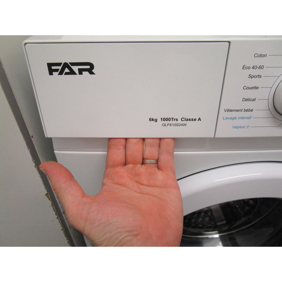 Far (Conforama, But) GLF610S24W - Ouverture du tiroir à détergents