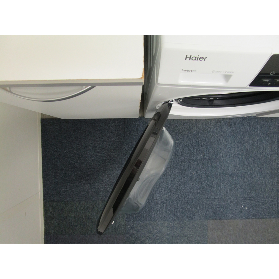 Haier HW100-BP14929A-S - Angle d'ouverture de la porte