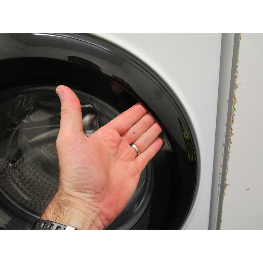 Haier HW100-BP14929A-S - Poignée d'ouverture du hublot