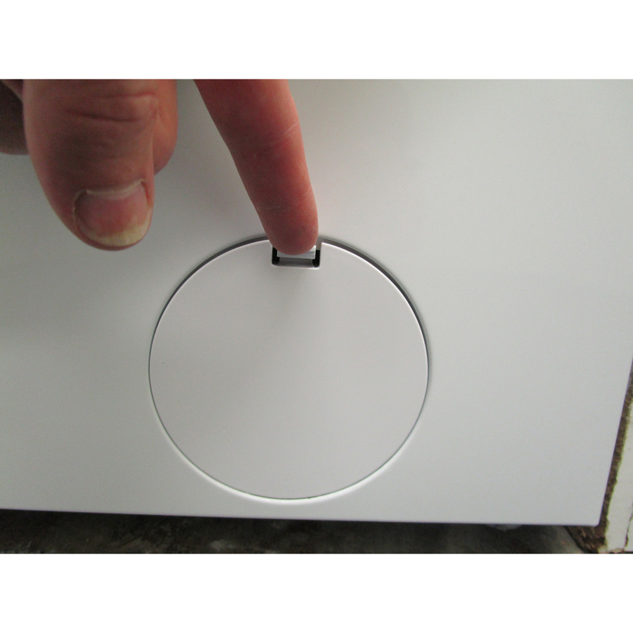 High One (Electro Dépôt) WF 510 D W566C - Ouverture de la trappe du filtre de vidange