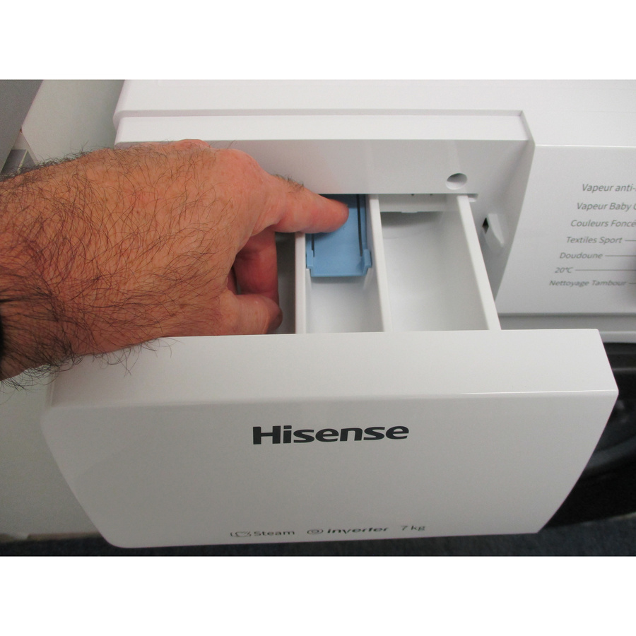 Hisense WFQE7014EVM - Bouton de retrait du bac à produits