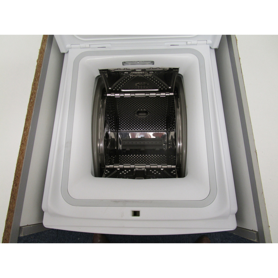 Indesit BTWDS6261FR - Tambour ouvert