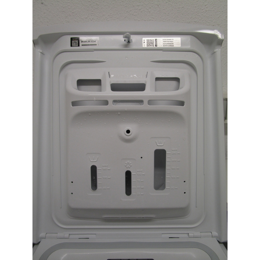 Indesit BTWS50400FR - Compartiments à produits lessiviels
