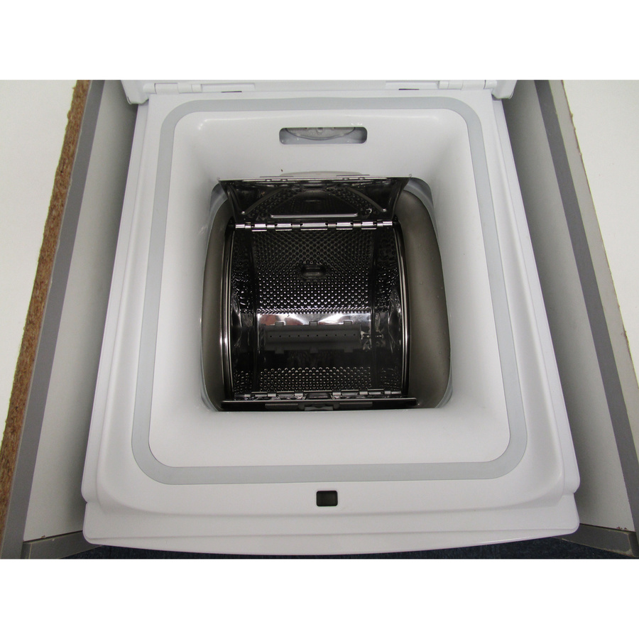 Indesit BTWS50400FR - Tambour ouvert