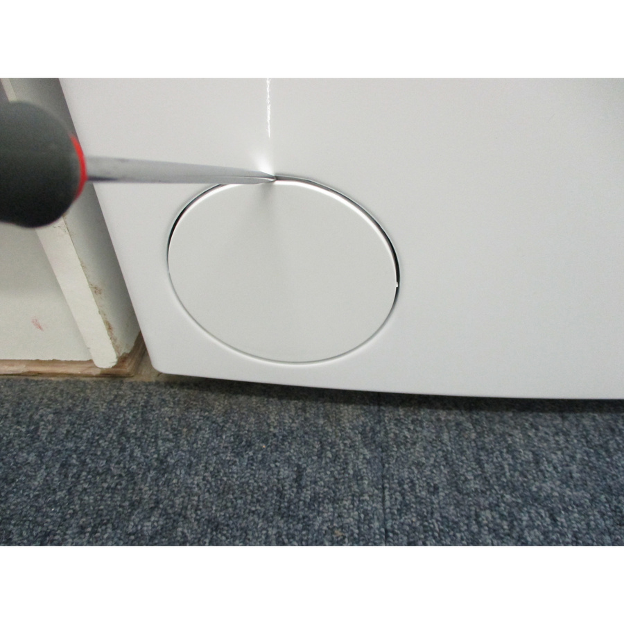 Indesit BTWS60400FR/N - Outil nécessaire pour accéder au filtre de vidange