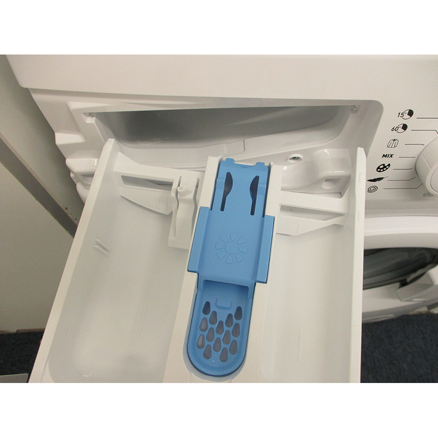 Listo (Boulanger) LF612-L3b - Outil nécessaire pour accéder au filtre de vidange
