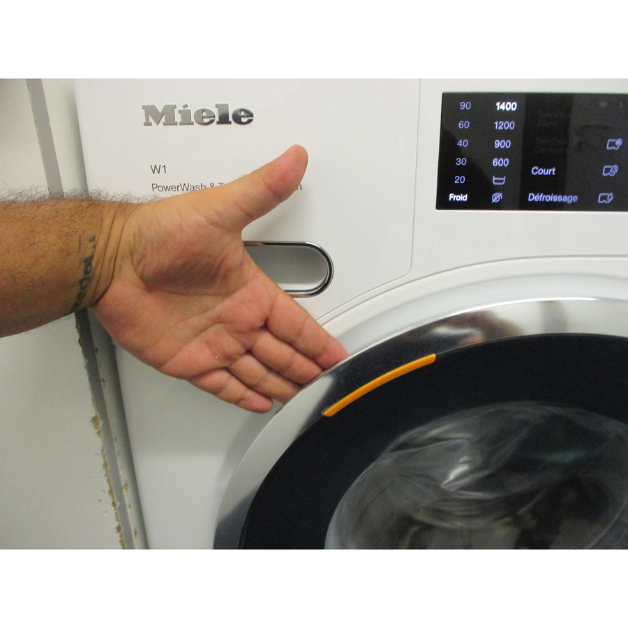 Miele WWG880WCS - Poignée d'ouverture du hublot