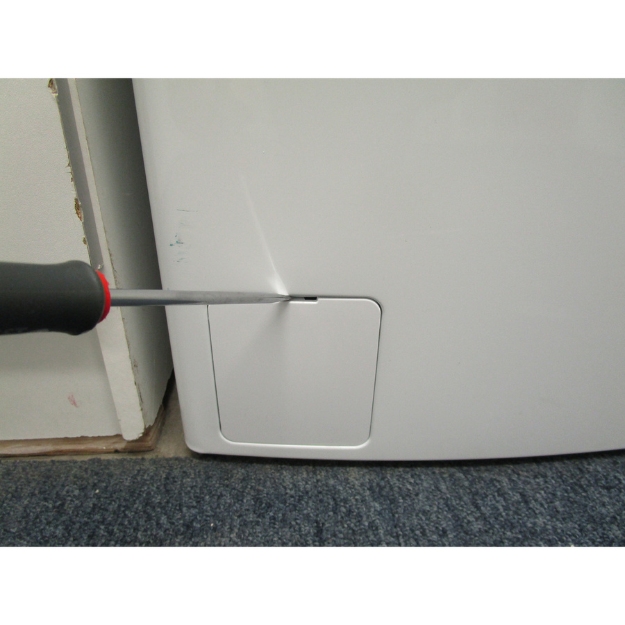 Proline (Darty) PTL6100C - Outil nécessaire pour accéder au filtre de vidange