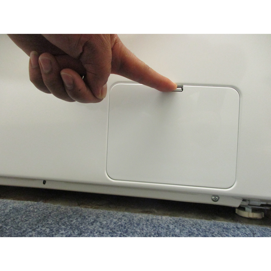 Samsung WW10FG6U34LK - Ouverture de la trappe du filtre de vidange