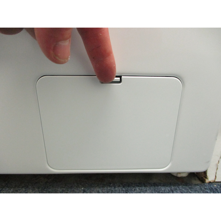 Samsung WW11BGA046AE/EF SpaceMax - Ouverture de la trappe du filtre de vidange